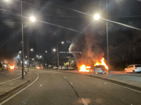 Voitures et poubelles incendiées à Sainte-Thérèse à Fort-de-France, ce vendredi soir